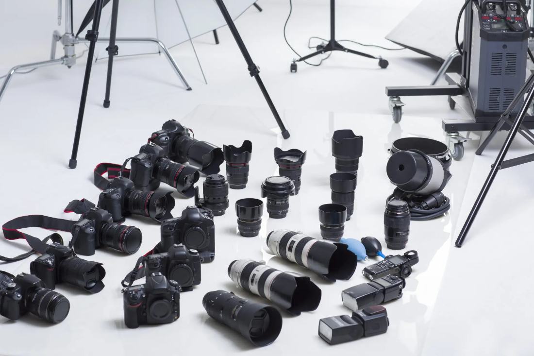 Alquiler de material audiovisual en Sevilla – Dale al Rec Visual
