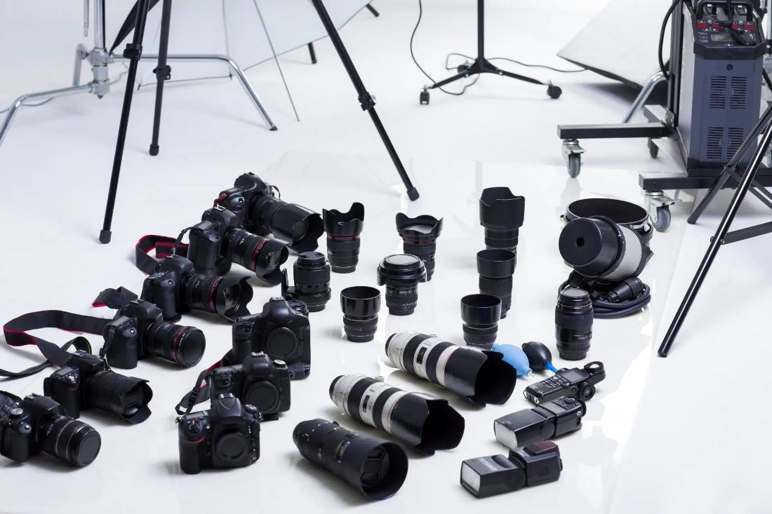 Audiovisual equipment hire in Seville and Cádiz · Dale al REC