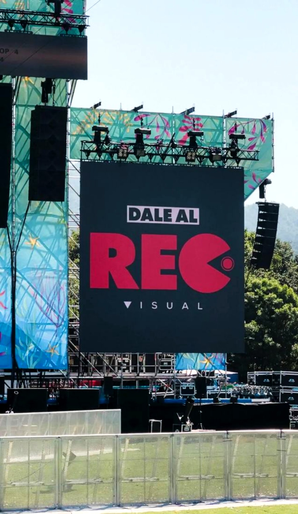 Sound, LED screens and staging hire in Seville
