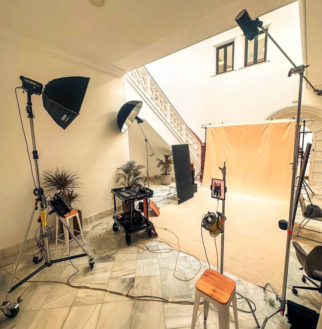 Portable cyclorama and studio hire · Portable cyclorama hire in Seville and Andalusia | Dale al Rec Visual · Dale al REC