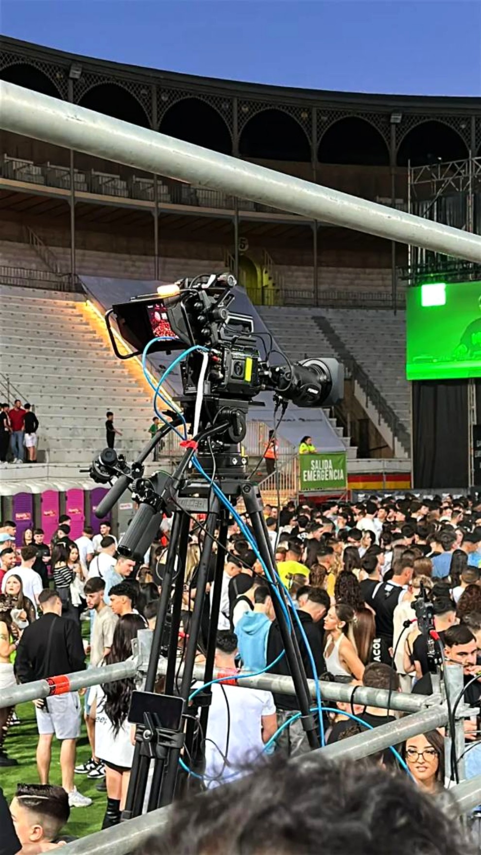 Professional camera operators · What we offer · Dale al REC