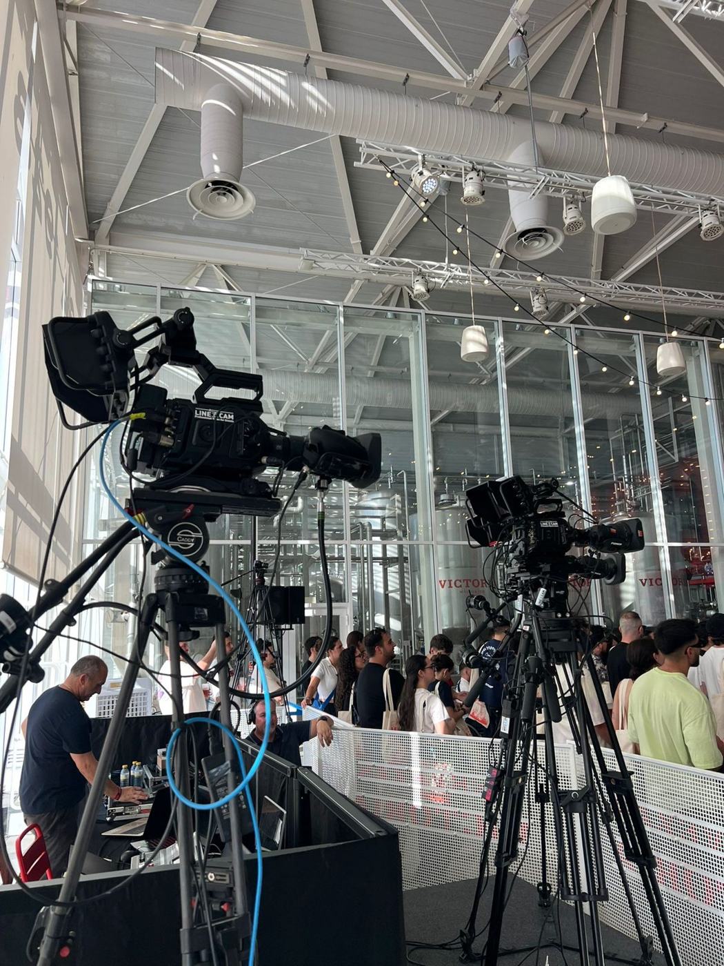 Cámaras Blackmagic URSA Broadcast de Dale al REC en la fábrica de Cervezas Victoria