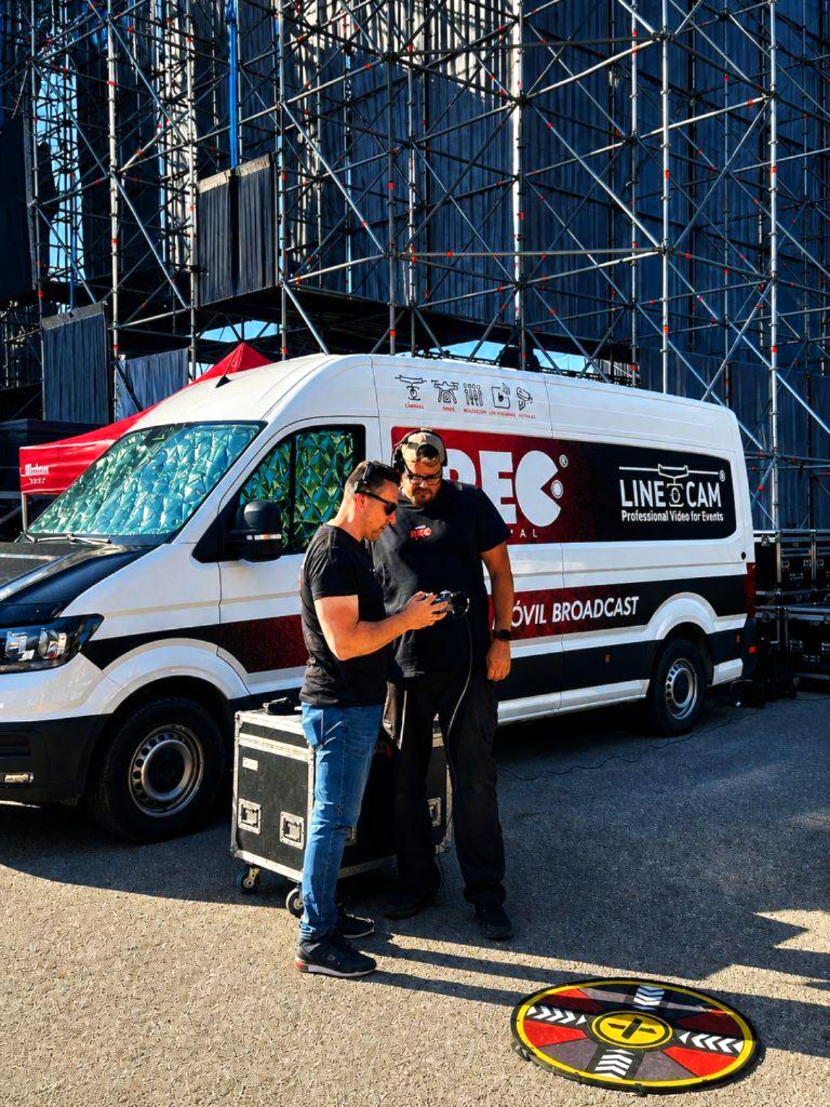 Dale al REC and Linecam OB van backstage at a festival